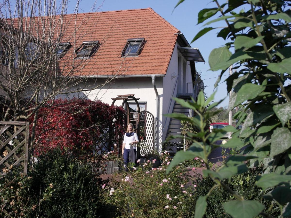 Apartment In Luckaitztal Gossda With Parking Space Exteriör bild