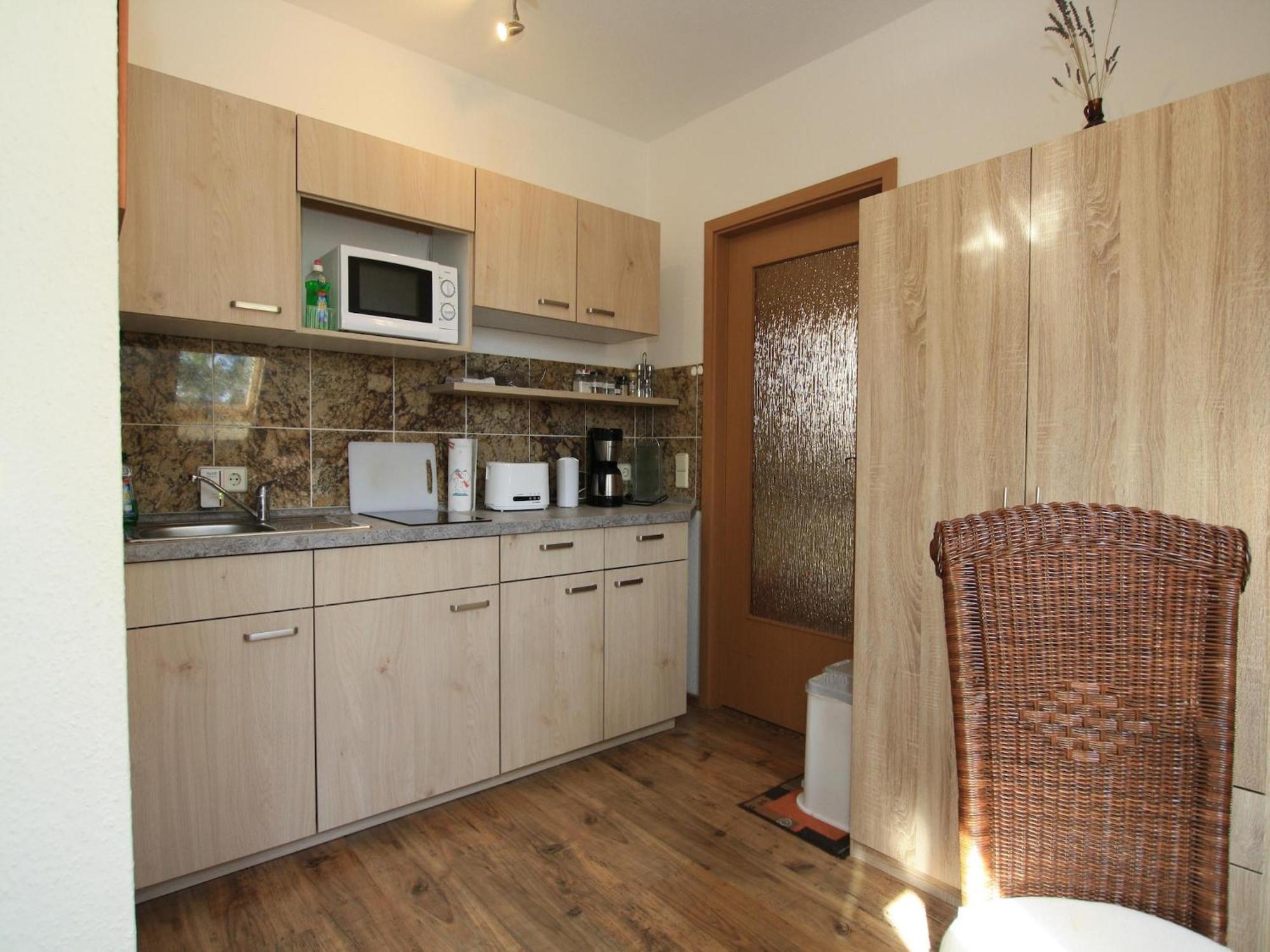 Apartment In Luckaitztal Gossda With Parking Space Exteriör bild