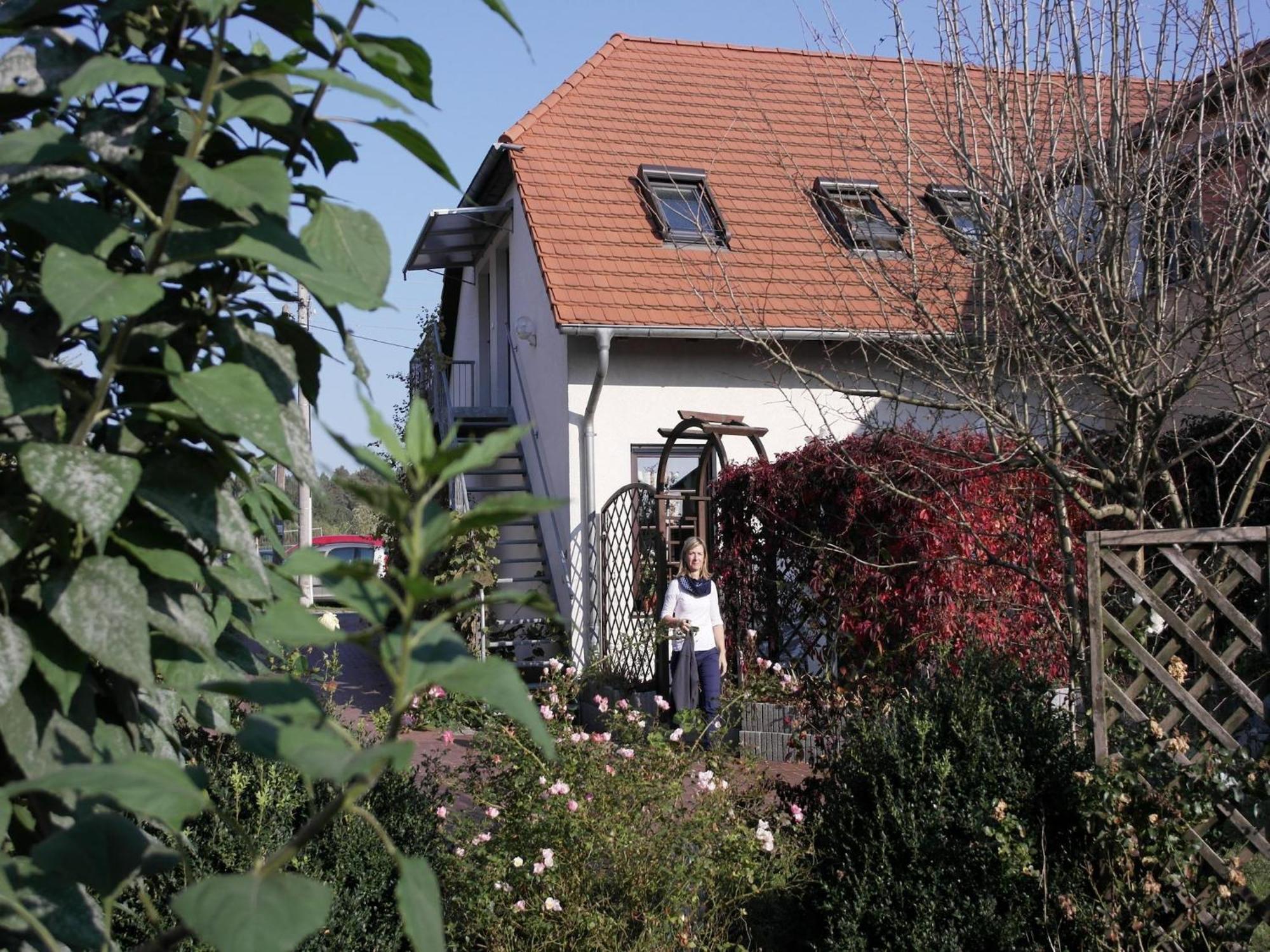 Apartment In Luckaitztal Gossda With Parking Space Exteriör bild