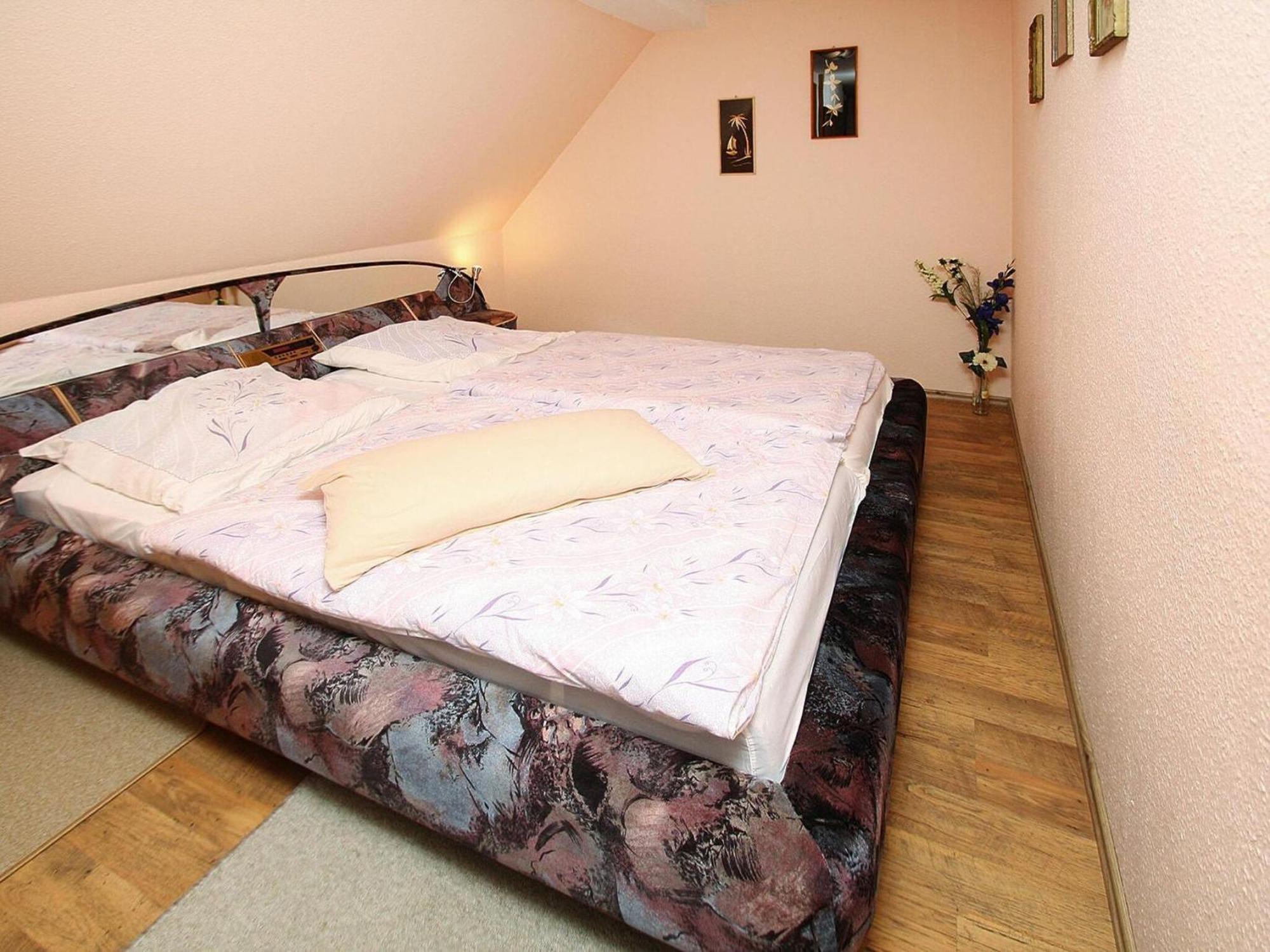 Apartment In Luckaitztal Gossda With Parking Space Exteriör bild