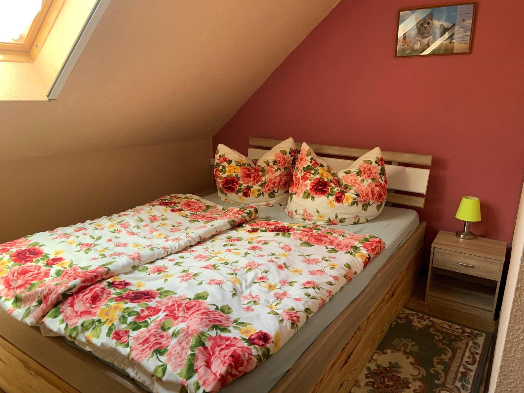 Apartment In Luckaitztal Gossda With Parking Space Exteriör bild